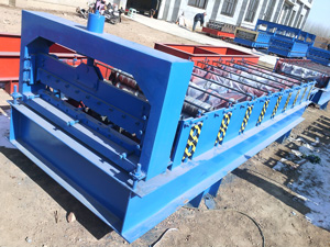 900墻面板壓瓦機(jī)